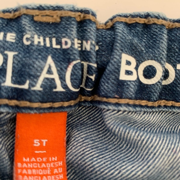 The Children’s Place Size 5T blue jeans with waist adjustable. - Picture 3 of 6